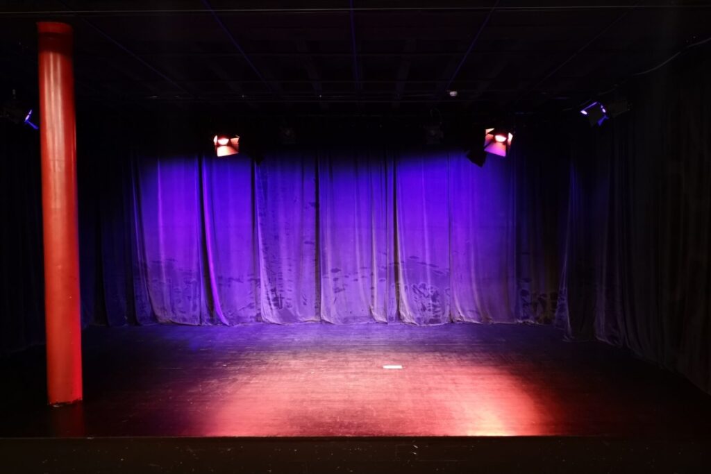 Stadttheater Studiobühne beleuchtet